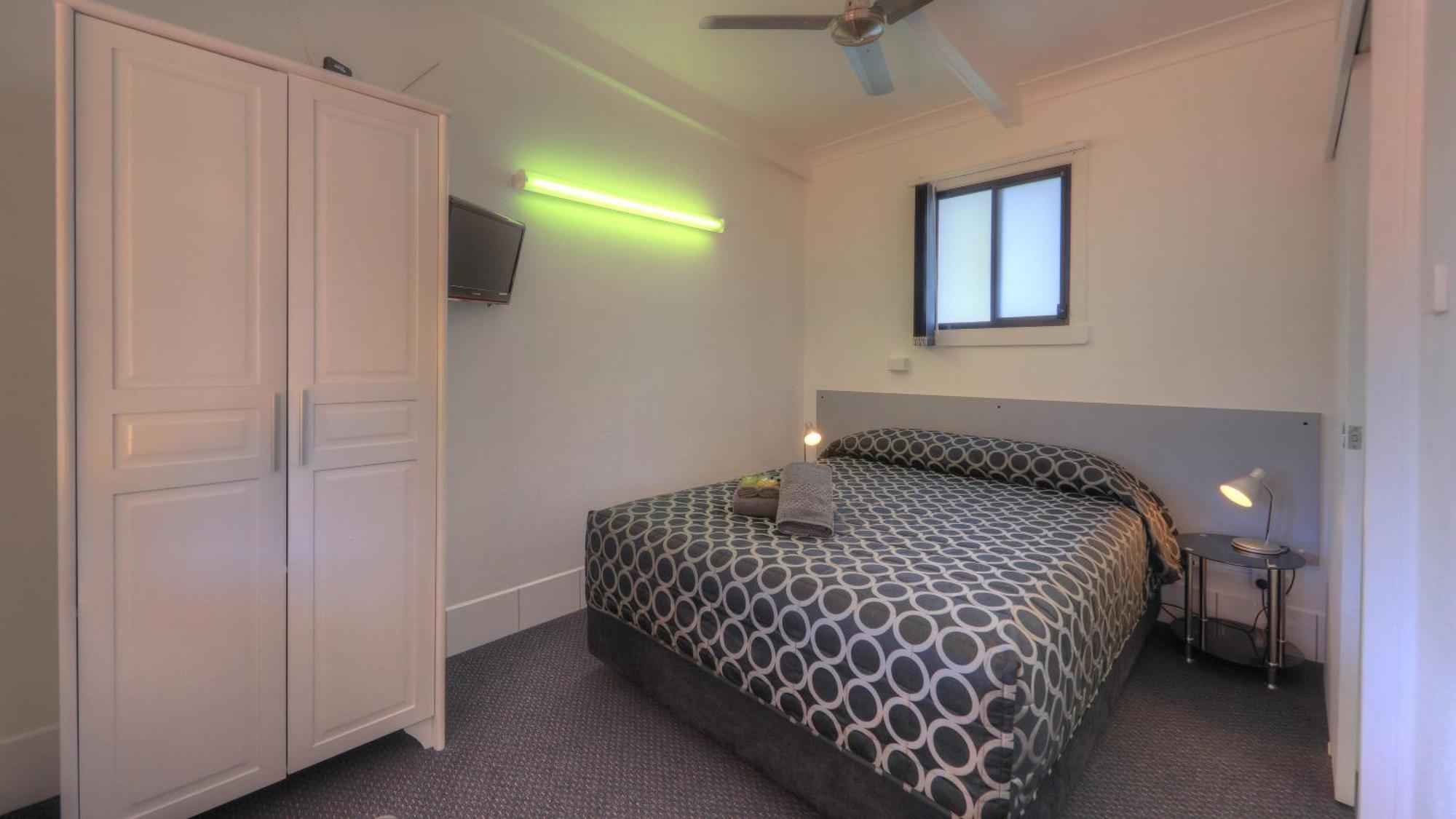 Twin Swans Motel อินเวอเรล ภายนอก รูปภาพ