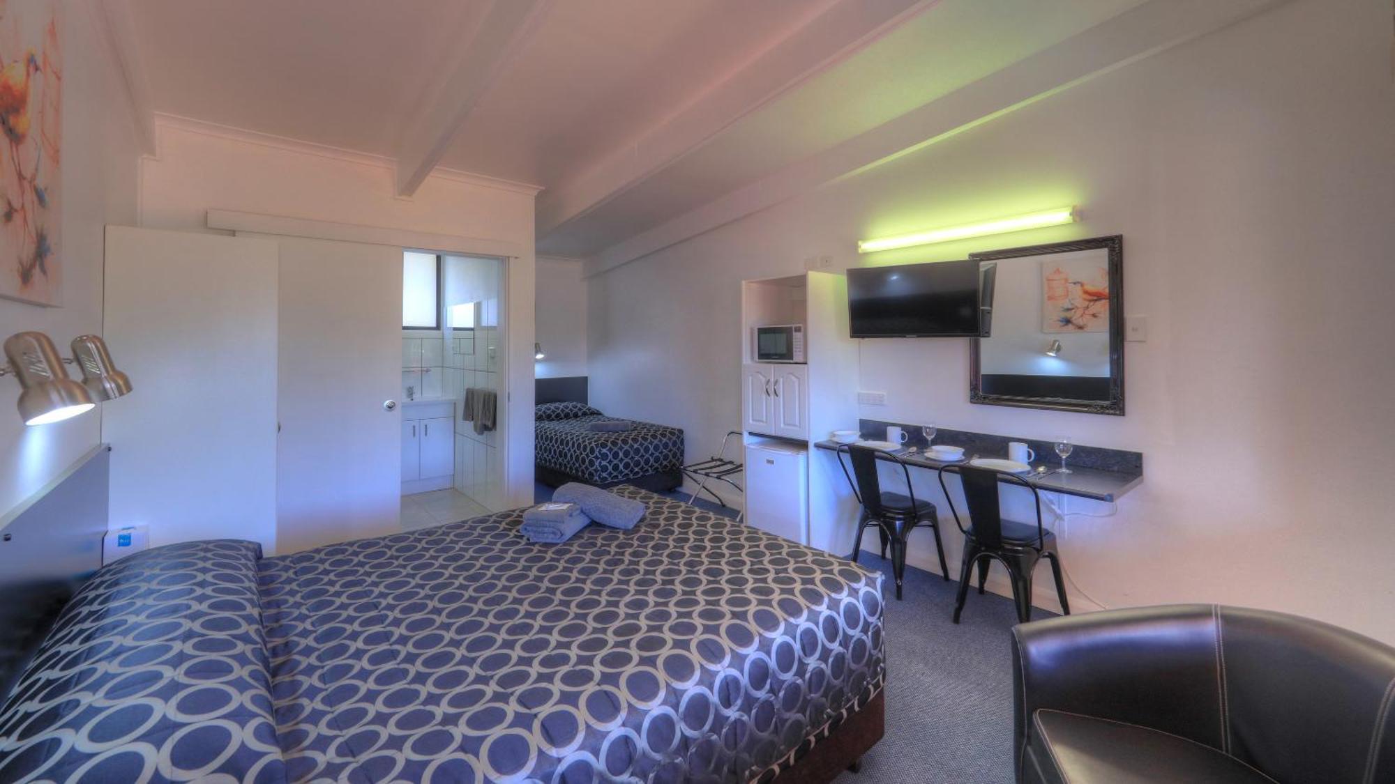 Twin Swans Motel อินเวอเรล ภายนอก รูปภาพ
